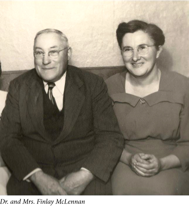 Photo of photos/Finlay McLennan 1887-1961 portrait w wife